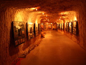 Umoona Opal Mine - Accommodation QLD 0