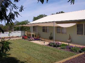 Wallaby Bobs - Accommodation QLD 0