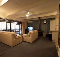 River Shack Rentals - The River Classic - Accommodation QLD