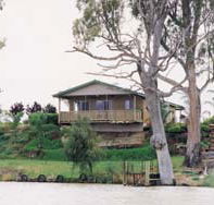 Mundic Grove Cottage - Accommodation QLD