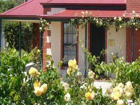Wine And Roses Bed And Breakfast - Accommodation QLD 0