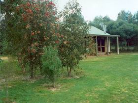 Murray's Country Cottages - Accommodation QLD 0