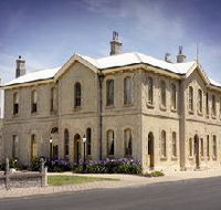 The Customs House - Accommodation QLD