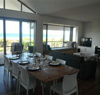 Cassini Beach House - Accommodation QLD