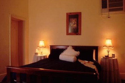 Walnut Cottage - Accommodation QLD 2