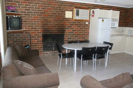 Roonka Riverfront Cottages - Accommodation QLD 4
