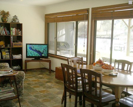 Jandas Lake View - Accommodation QLD 4