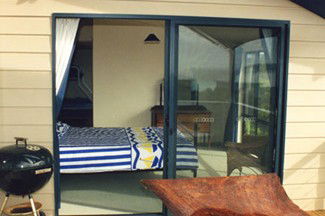 Saar Beach House - Accommodation QLD 2