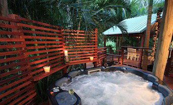 Armada Beach House - Accommodation QLD 1