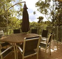 Ava Holiday Beach House - Accommodation QLD