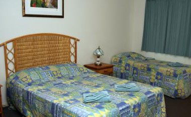 Lake Bennett Resort - Accommodation QLD 1
