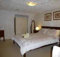 Underground Bed and Breakfast - Accommodation QLD