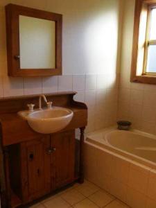 Beachport Retreat - Accommodation QLD 5