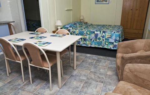 Modra's Apartments Tumby Bay - Accommodation QLD 3