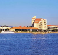 The Lakes Resort Hotel - Accommodation QLD