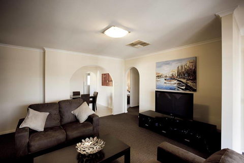 Balcony On Sixth Lodge - Accommodation QLD 3