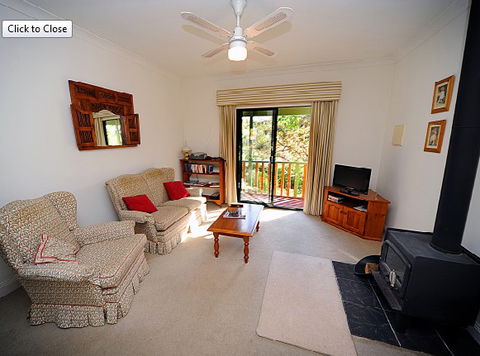 St Helens - Fettlers Cottage - Accommodation QLD 2