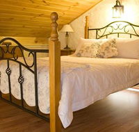The Old Oak Bed and Breakfast - The Barn - Accommodation QLD