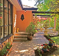 Adelaide Hills Retreats - Villa Lemoni - Accommodation QLD