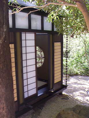 Allessandro Maandini's Ryokan - Accommodation QLD 2
