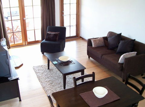 McLaren Ridge 3 - McLaren Ridge Log Cabins - Accommodation QLD 5