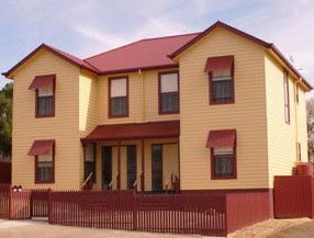 Ibis Apartments - Accommodation QLD 3