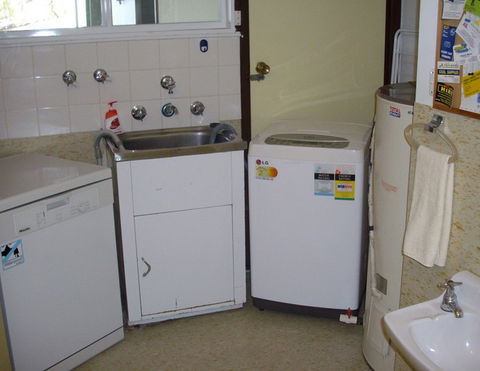 Riverfront Holiday House - Accommodation QLD 1