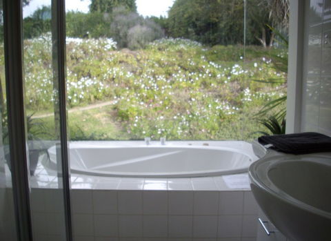 Riverfront Holiday House - Accommodation QLD 9