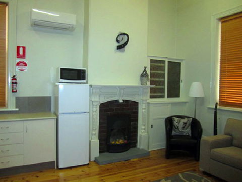 Clydesdale Cottage B&B - Accommodation QLD 2