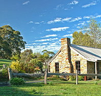 Adelaide Hills Country Cottages - Gum Tree Cottage - Accommodation QLD