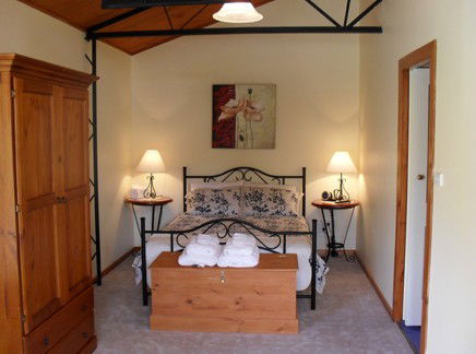 The Old Oak Bed And Breakfast - The Shearing Quarters - Accommodation QLD 1