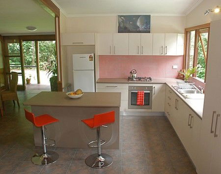 Stonewood Retreat - Accommodation QLD 3