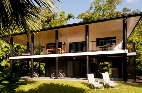 Misty Mountains Tropical Rainforest Romantic Retreat - Accommodation QLD 2