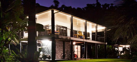 Misty Mountains Tropical Rainforest Romantic Retreat - Accommodation QLD 9