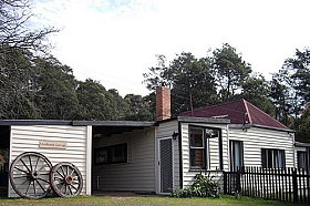 Glenbrook House And Cottage - Accommodation QLD 0