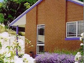 Southern Sky Holiday Units - Accommodation QLD 0