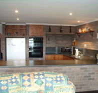 Three Hut Point Waterfront Accommodation - Accommodation QLD