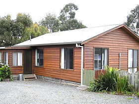 Eggs And Bacon Bay TAS Accommodation QLD