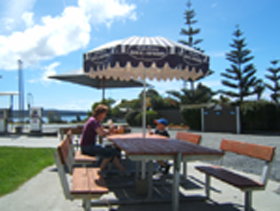 Hillcrest Caravan Park - Accommodation QLD 0