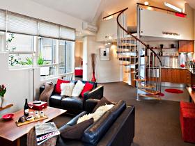 TWOFOURTWO Boutique Apartments - Accommodation QLD 0