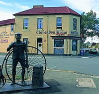 Clarendon Arms Hotel - Accommodation QLD