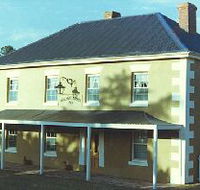 Wilmot Arms Inn - Accommodation QLD