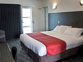 Brighton Hotel Motel - Accommodation QLD 0
