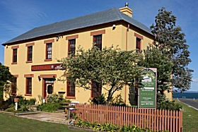 Schouten House - Accommodation QLD 0