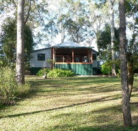 Bushland Cottages and Lodge - Accommodation QLD