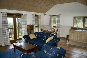 Coal Valley Cottage - Accommodation QLD 0