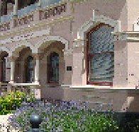 Roxburgh House Apartments - Accommodation QLD