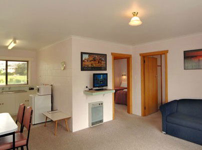 Willaway Motel Apartments - Accommodation QLD 2
