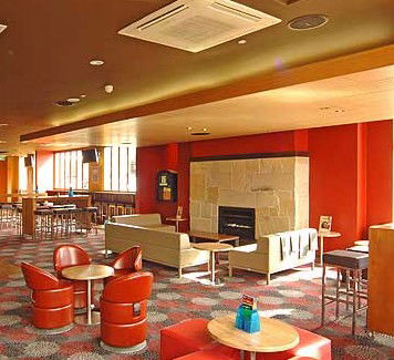 Formby Hotel - Accommodation QLD 3