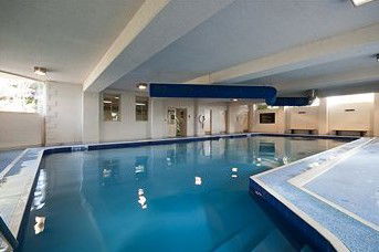 Country Club Villas - Accommodation QLD 1